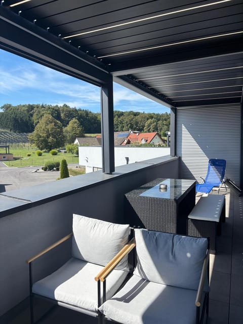 Natural landscape, View (from property/room), Balcony/Terrace, Balcony/Terrace, Seating area