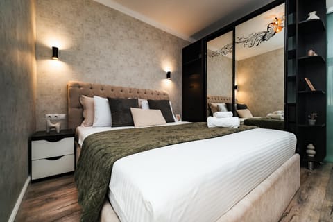 Bed, Photo of the whole room, Bedroom, towels, wardrobe