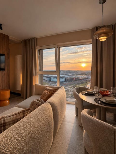 TV and multimedia, View (from property/room), Living room, Dining area
