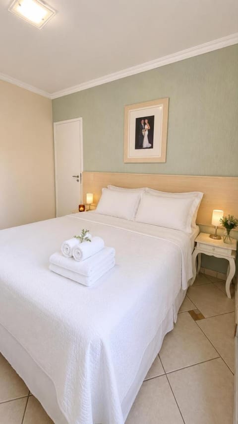 Bed, Bathroom, towels