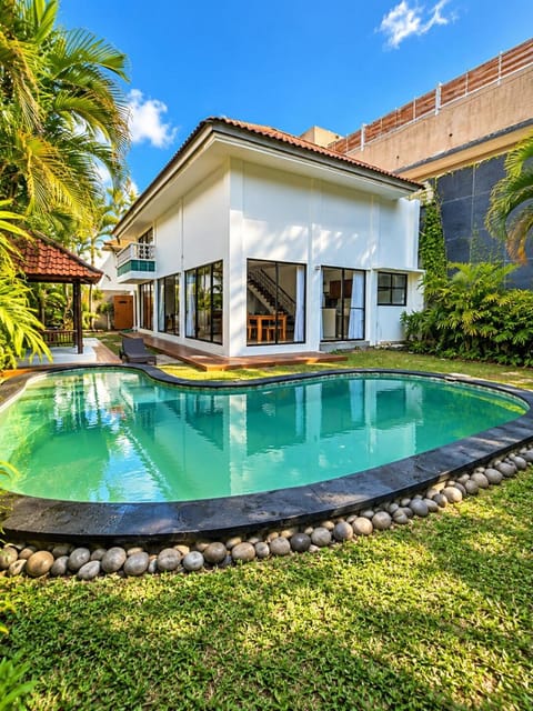 Garden, Garden, Pool view, Swimming pool