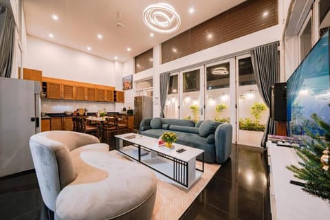 TV and multimedia, Seating area, Evening entertainment