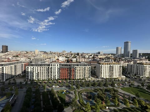 Day, City view, Location