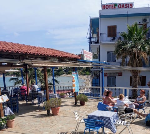 Property building, Restaurant/places to eat, Location