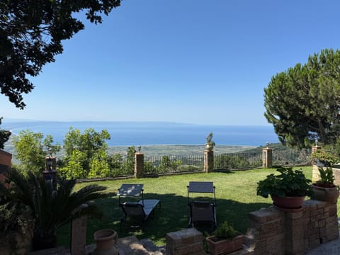 Day, Natural landscape, Garden, Garden view, Sea view