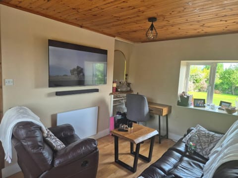 Communal lounge/ TV room, TV and multimedia, Living room