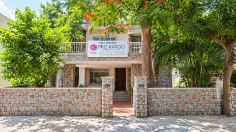 Property building, Facade/entrance