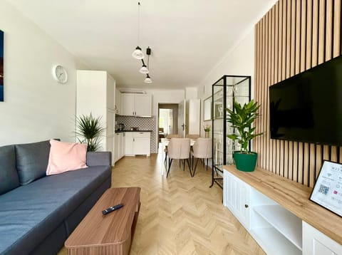 TV and multimedia, Kitchen or kitchenette, Living room, Seating area, Dining area, Evening entertainment