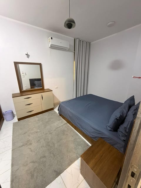 Bed, Bedroom, air conditioner
