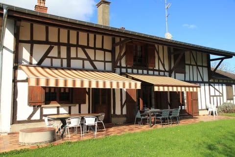Property building, Patio, Garden view