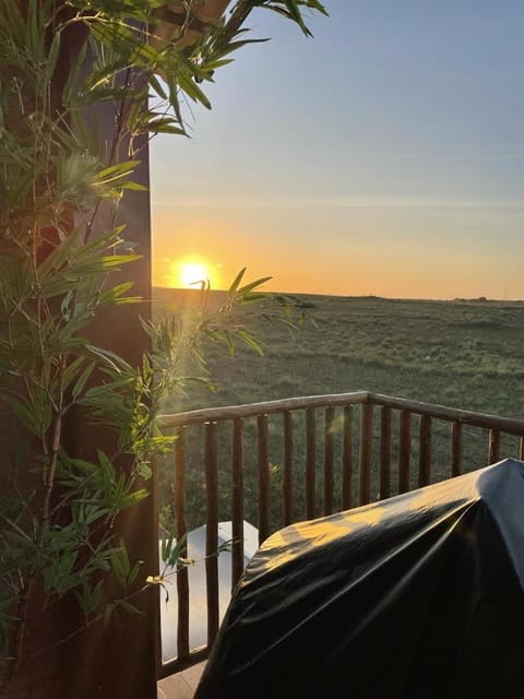 Natural landscape, View (from property/room), Balcony/Terrace, Sunrise, Sunset