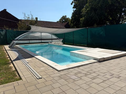 Day, Pool view, Swimming pool, sunbed