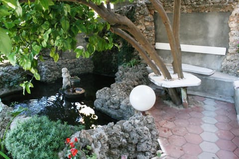 Location, children, Family