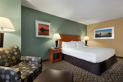 Holiday Inn & Suites Duluth-Downtown by IHG Hotel in Canal Park