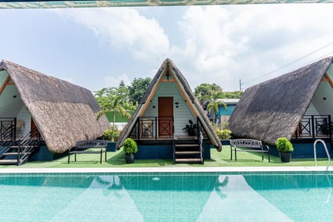 Property building, Pool view, Swimming pool