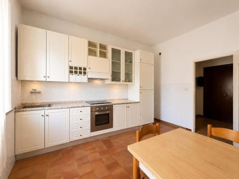 Kitchen or kitchenette, oven, stove