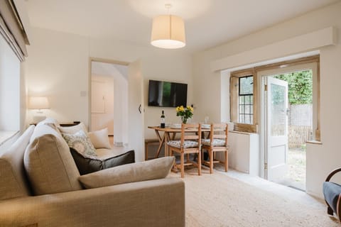 Communal lounge/ TV room, Living room