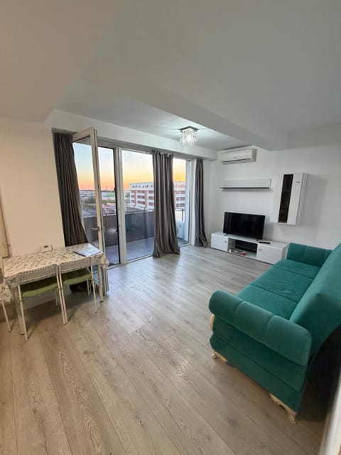 Communal lounge/ TV room, Evening entertainment