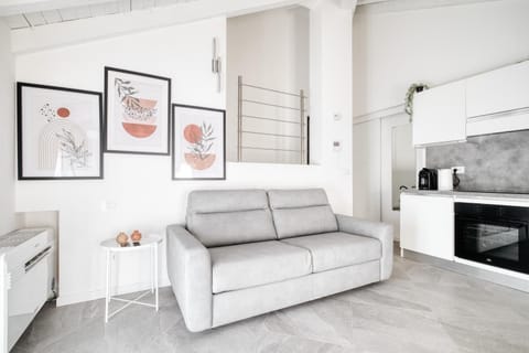 TV and multimedia, Kitchen or kitchenette, Living room, Seating area