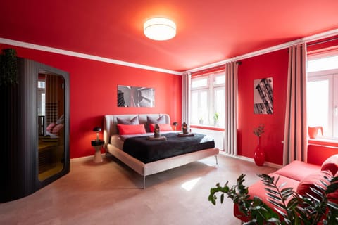 Bed, TV and multimedia, Photo of the whole room, Bedroom