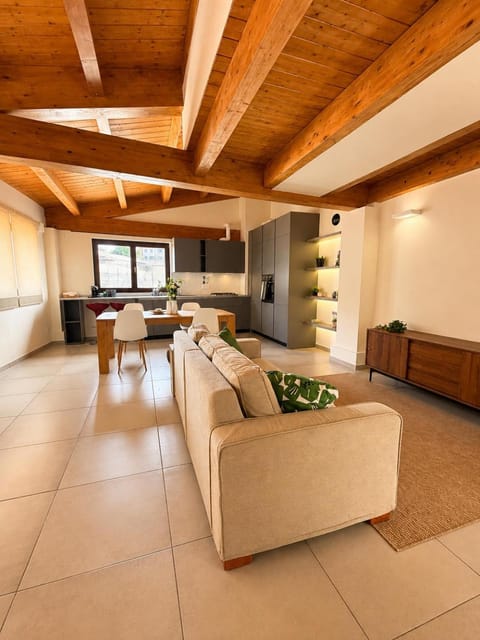 Communal lounge/ TV room, Kitchen or kitchenette