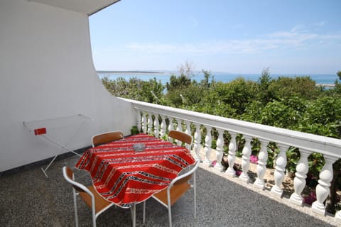 Balcony/Terrace, children, Family