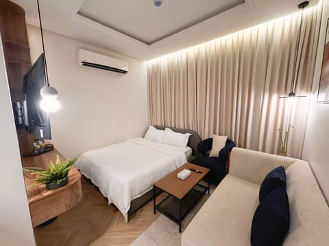 Bed, Bedroom, air conditioner