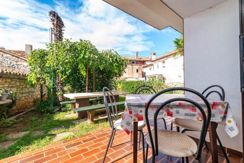 Balcony/Terrace, children, Family