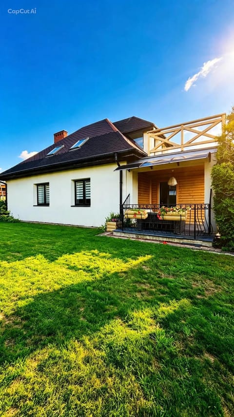 Property building, Spring, Day, Garden