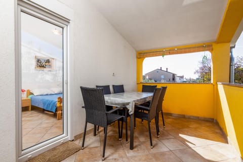 Balcony/Terrace, children, Family