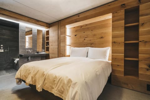 Bed, Bathroom, Photo of the whole room, Bedroom