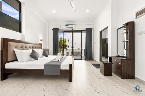Photo of the whole room, Bedroom, air conditioner