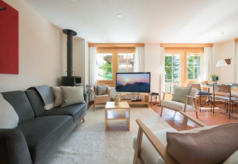 Communal lounge/ TV room, Living room
