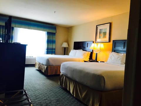Holiday Inn Express Fort Bragg by IHG Hotel in Fort Bragg