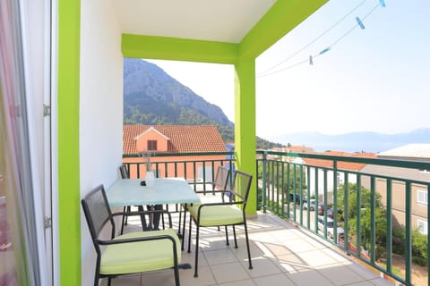 Balcony/Terrace, children, Family