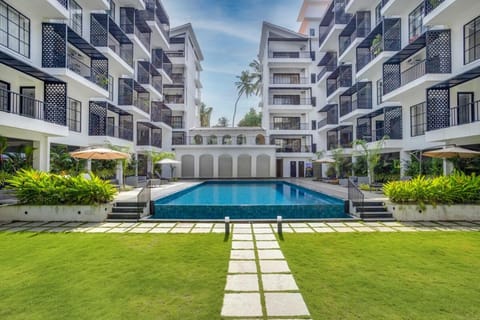 Property building, Spring, Day, Garden, Garden view, Pool view, Swimming pool