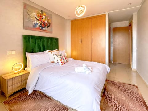 Bed, Photo of the whole room, Bedroom, towels, wardrobe