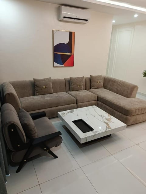 Living room, Seating area, air conditioner