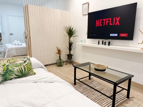 TV and multimedia, Photo of the whole room
