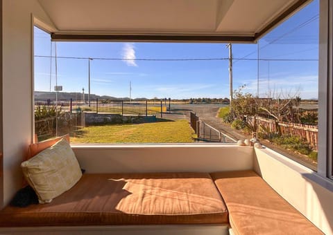 Balcony/Terrace, Seating area, River view, River view