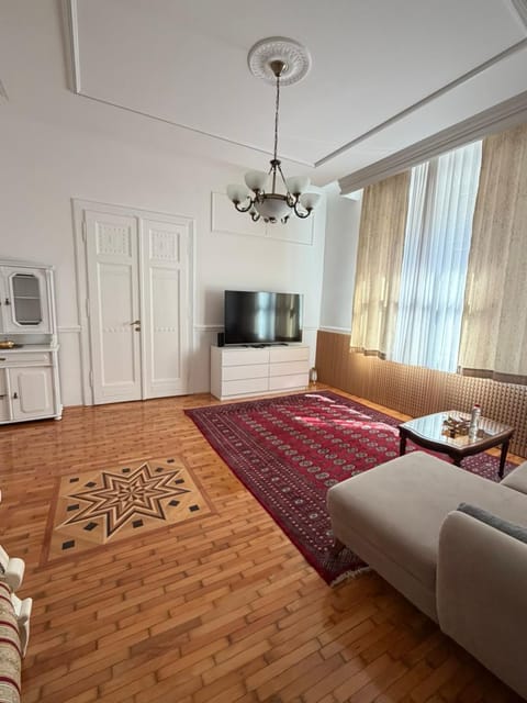 TV and multimedia, Living room, Photo of the whole room, Seating area