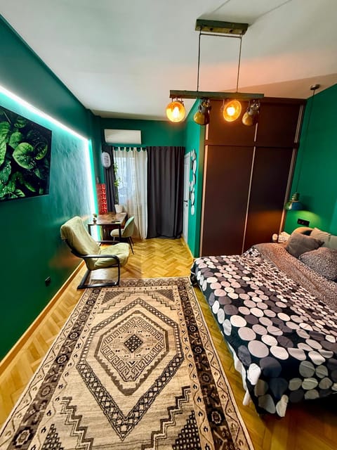 Photo of the whole room, Seating area, Bedroom