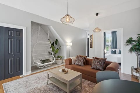 Living room, Photo of the whole room, Seating area