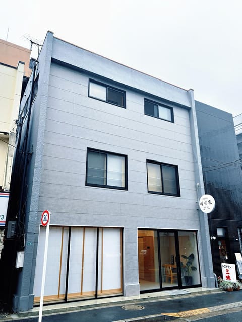 Property building, Day