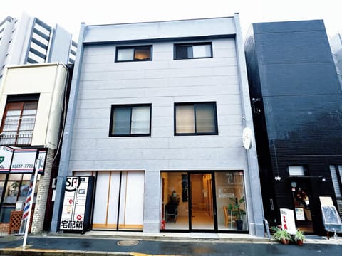 Property building, Day, Neighbourhood, Street view
