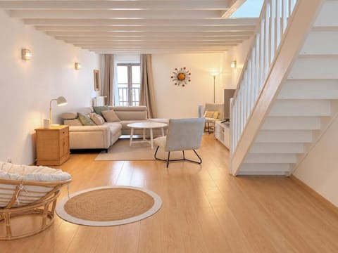 TV and multimedia, Living room, Seating area, heating, internet