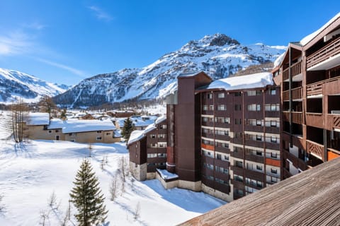Property building, Skiing, Mountain view, Mountain view
