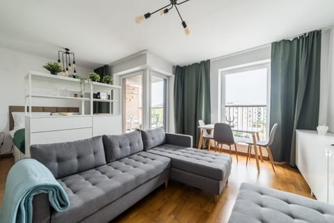 Bed, Living room, Photo of the whole room, Seating area, Dining area, Bedroom