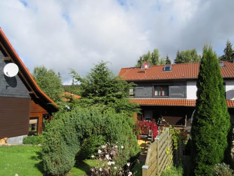 BBQ facilities, Garden, Balcony/Terrace