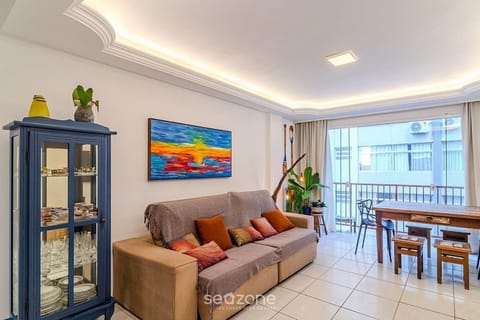 View (from property/room), Balcony/Terrace, Living room, Dining area